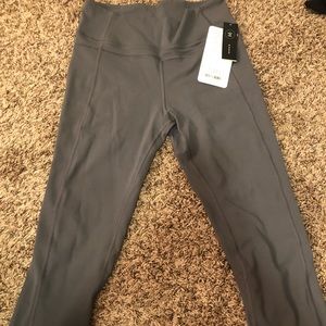 Brand new Lululemon Leggings Size 8 pushing limits